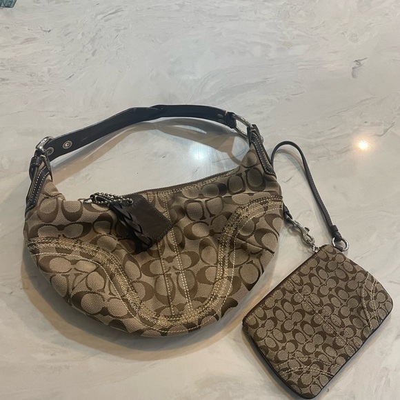 Coach Brown Monogram Canvas Hobo Bag with wristlet - Picture 2 of 13